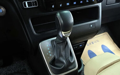 Hyundai Staria, 2022 год, 2 959 000 рублей, 14 фотография