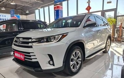 Toyota Highlander III, 2021 год, 3 390 000 рублей, 1 фотография