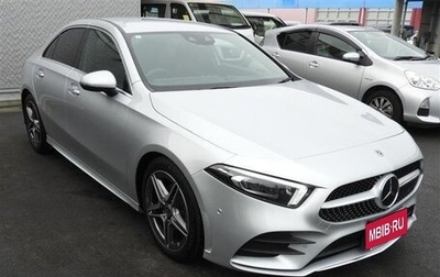 Mercedes-Benz A-Класс, 2022 год, 2 100 000 рублей, 1 фотография
