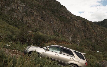 Toyota Harrier, 1999 год, 800 000 рублей, 1 фотография