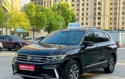 Volkswagen Tiguan II, 2022 год, 2 100 777 рублей, 1 фотография