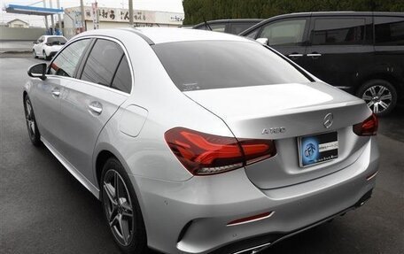 Mercedes-Benz A-Класс, 2022 год, 2 100 000 рублей, 5 фотография