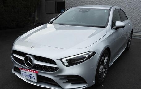 Mercedes-Benz A-Класс, 2022 год, 2 100 000 рублей, 2 фотография