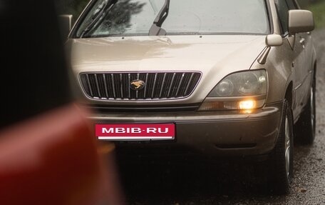 Toyota Harrier, 1999 год, 800 000 рублей, 4 фотография