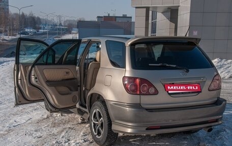 Toyota Harrier, 1999 год, 800 000 рублей, 12 фотография