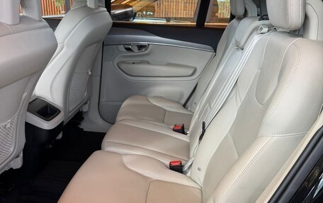 Volvo XC90 II рестайлинг, 2019 год, 3 000 000 рублей, 10 фотография