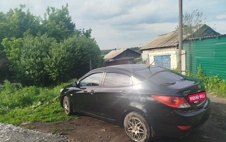 Hyundai Solaris II рестайлинг, 2011 год, 650 000 рублей, 12 фотография