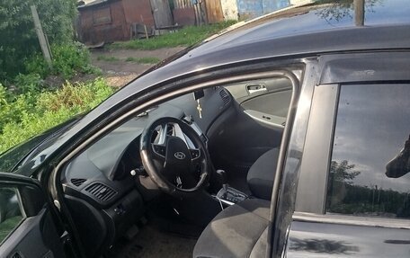 Hyundai Solaris II рестайлинг, 2011 год, 650 000 рублей, 16 фотография