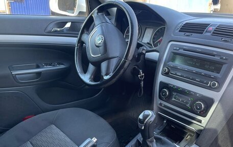 Skoda Octavia, 2011 год, 780 000 рублей, 2 фотография