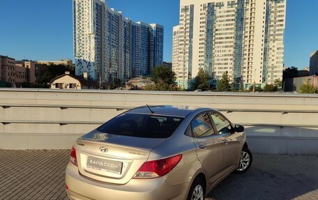 Hyundai Solaris II рестайлинг, 2011 год, 570 000 рублей, 2 фотография