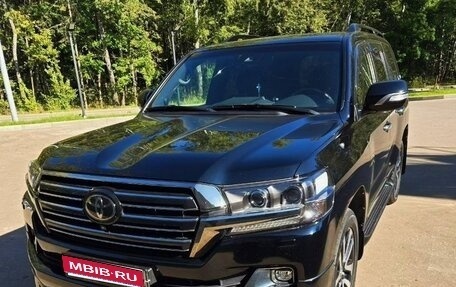 Toyota Land Cruiser 200, 2018 год, 7 200 000 рублей, 1 фотография