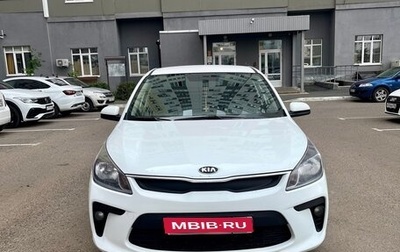 KIA Rio IV, 2018 год, 950 000 рублей, 1 фотография
