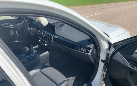BMW 5 серия, 2019 год, 3 000 000 рублей, 20 фотография