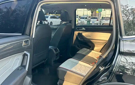 Volkswagen Tiguan II, 2022 год, 2 100 777 рублей, 8 фотография