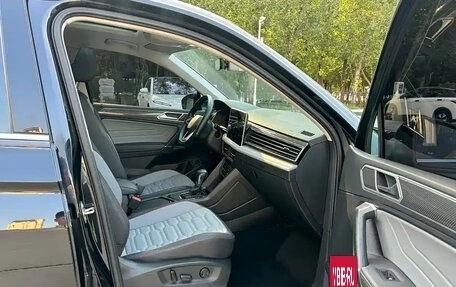 Volkswagen Tiguan II, 2022 год, 2 100 777 рублей, 5 фотография