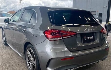 Mercedes-Benz A-Класс, 2022 год, 2 100 000 рублей, 7 фотография