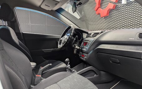 KIA Rio III рестайлинг, 2015 год, 790 000 рублей, 25 фотография