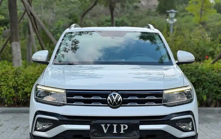 Volkswagen T-Cross I, 2022 год, 1 300 777 рублей, 2 фотография