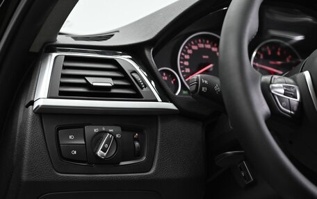 BMW 3 серия, 2018 год, 1 645 000 рублей, 8 фотография
