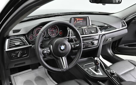 BMW 3 серия, 2018 год, 1 645 000 рублей, 10 фотография