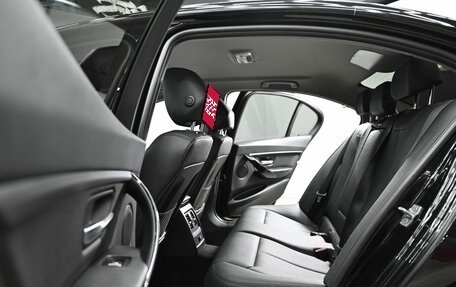 BMW 3 серия, 2018 год, 1 645 000 рублей, 15 фотография