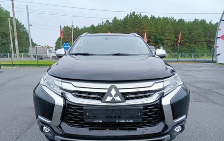 Mitsubishi Pajero Sport III рестайлинг, 2018 год, 2 299 995 рублей, 2 фотография