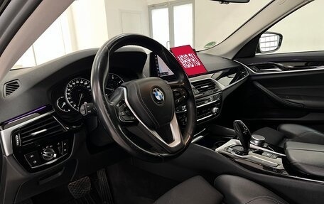 BMW 5 серия, 2018 год, 3 250 000 рублей, 10 фотография