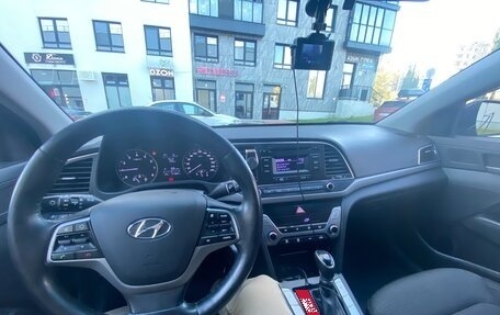 Hyundai Elantra VI рестайлинг, 2016 год, 1 350 000 рублей, 1 фотография