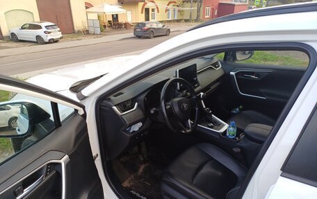 Toyota RAV4, 2021 год, 3 200 000 рублей, 1 фотография
