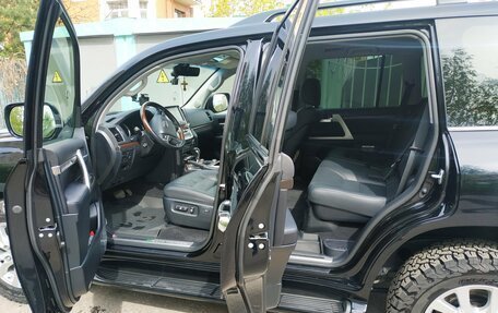 Toyota Land Cruiser 200, 2020 год, 8 300 000 рублей, 8 фотография