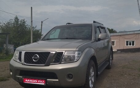 Nissan Pathfinder, 2010 год, 1 300 000 рублей, 1 фотография