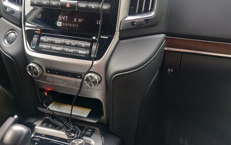 Toyota Land Cruiser 200, 2020 год, 8 300 000 рублей, 17 фотография