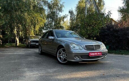 Mercedes-Benz C-Класс, 2005 год, 1 175 000 рублей, 1 фотография