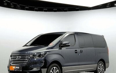 Hyundai Grand Starex Grand Starex I рестайлинг 2, 2021 год, 2 700 000 рублей, 1 фотография