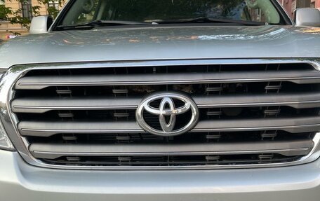 Toyota Land Cruiser 200, 2010 год, 3 000 000 рублей, 1 фотография