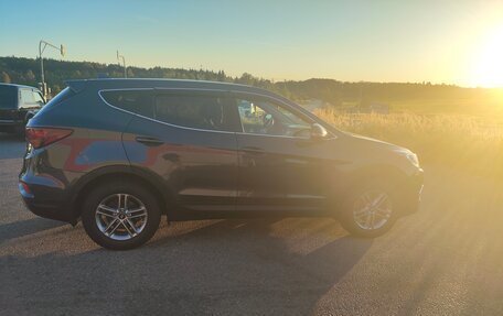 Hyundai Santa Fe III рестайлинг, 2018 год, 1 800 000 рублей, 4 фотография