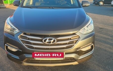 Hyundai Santa Fe III рестайлинг, 2018 год, 1 800 000 рублей, 2 фотография