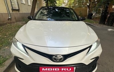 Toyota Camry, 2021 год, 3 000 000 рублей, 1 фотография