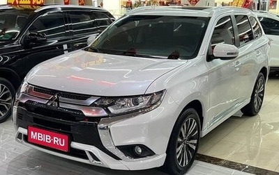 Mitsubishi Outlander III рестайлинг 3, 2022 год, 2 350 000 рублей, 1 фотография