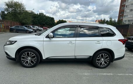 Mitsubishi Outlander III рестайлинг 3, 2018 год, 2 200 000 рублей, 1 фотография