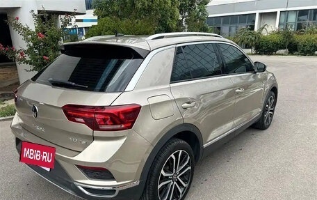 Volkswagen T-Roc I, 2021 год, 1 275 000 рублей, 3 фотография