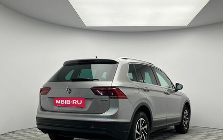 Volkswagen Tiguan II, 2018 год, 2 350 000 рублей, 5 фотография