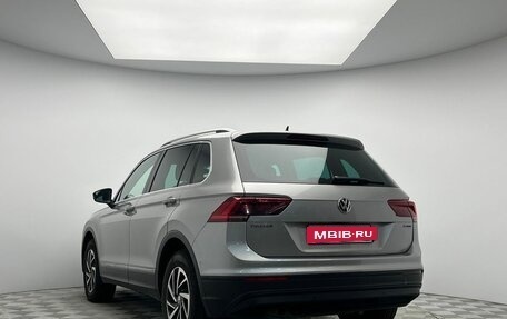 Volkswagen Tiguan II, 2018 год, 2 350 000 рублей, 7 фотография