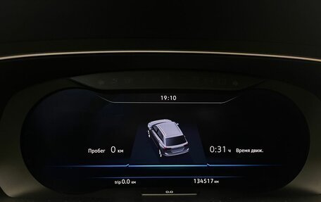 Volkswagen Tiguan II, 2018 год, 2 350 000 рублей, 24 фотография