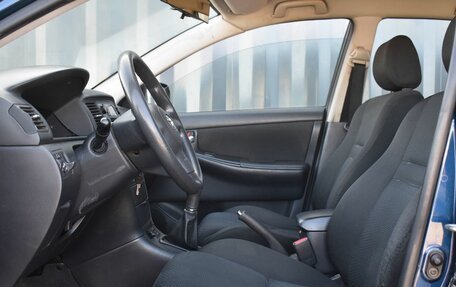 Toyota Corolla, 2005 год, 549 999 рублей, 13 фотография