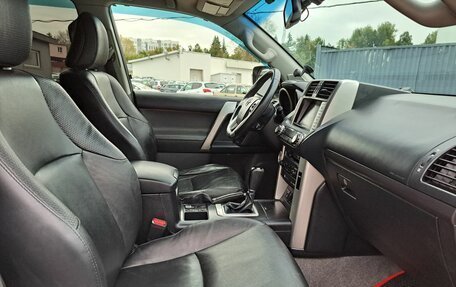 Toyota Land Cruiser Prado 150 рестайлинг 2, 2011 год, 2 319 000 рублей, 13 фотография
