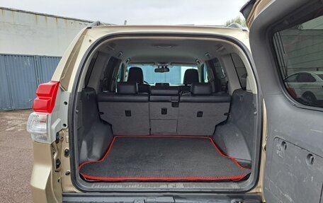 Toyota Land Cruiser Prado 150 рестайлинг 2, 2011 год, 2 319 000 рублей, 12 фотография