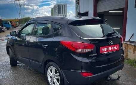 Hyundai ix35 I рестайлинг, 2011 год, 990 000 рублей, 3 фотография