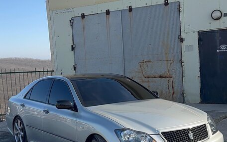 Toyota Crown, 2004 год, 1 800 000 рублей, 4 фотография
