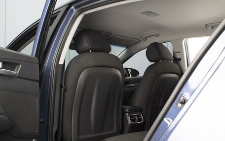 Hyundai Elantra VI рестайлинг, 2019 год, 1 380 000 рублей, 11 фотография